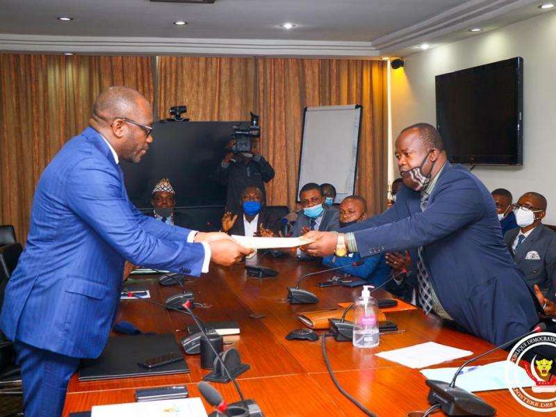 Signature du mémorandum d'attente 